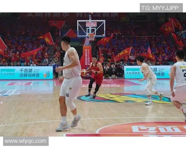 中国男篮世预赛对决约旦全力争胜展现团队实力与拼搏精神